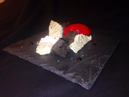 Hallon/Lakrits variation: Hallonglass, lakritsmaräng, lakritssockerkaka, lakritspulver, lakritssirap